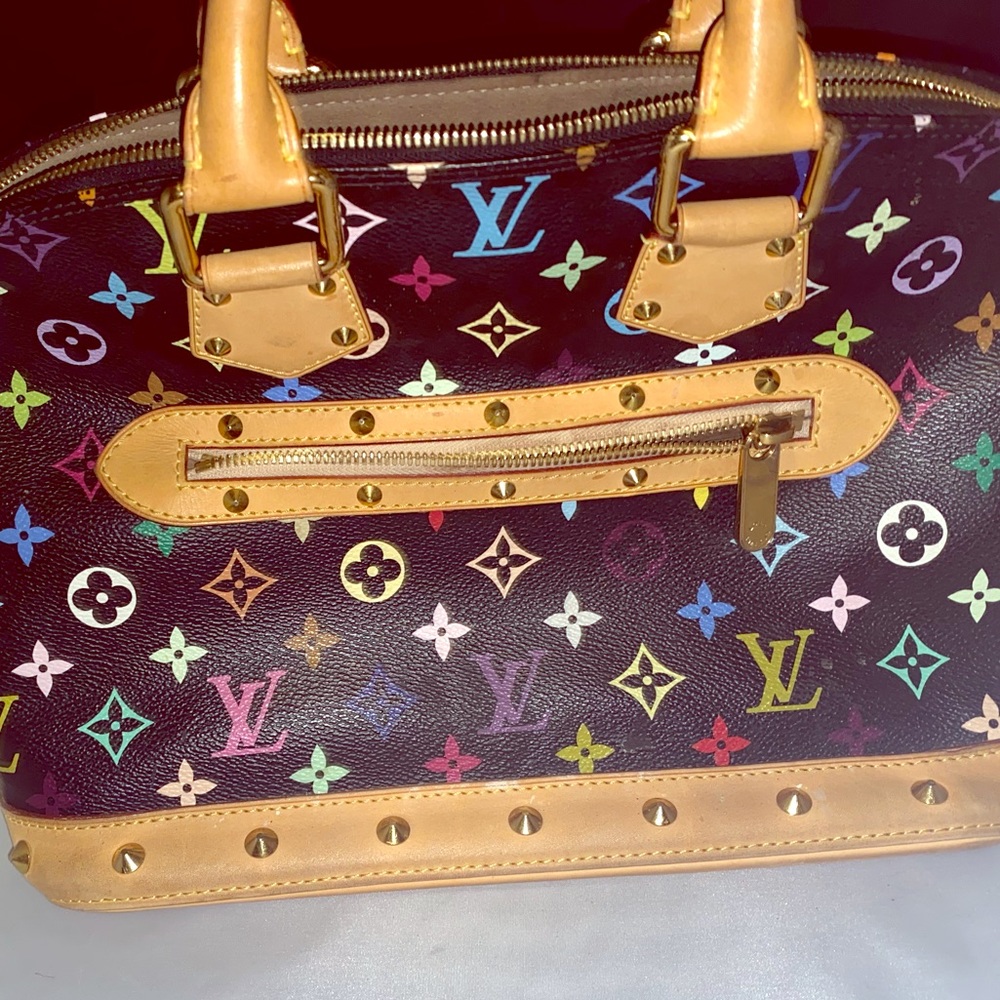 Authentic alma Louis Vuitton bag